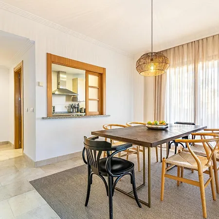 Large 3-bedroom Nestled In Golf Paradise * אסטפונה