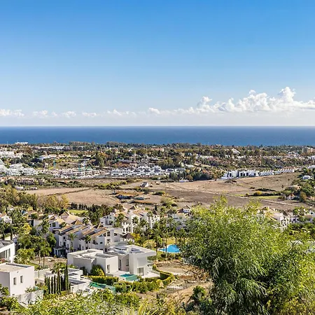 Large 3-bedroom Nestled In Golf Paradise Estepona