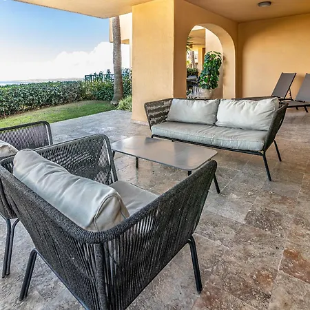 Large 3-bedroom Nestled In Golf Paradise * אסטפונה