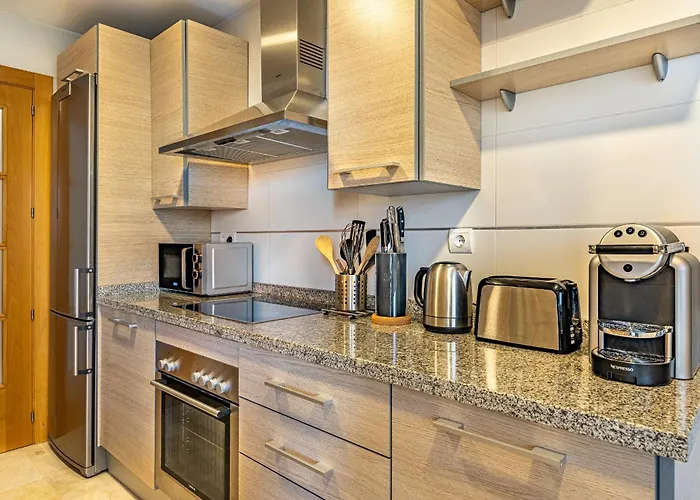 Large 3-bedroom Nestled In Golf Paradise Appartement *