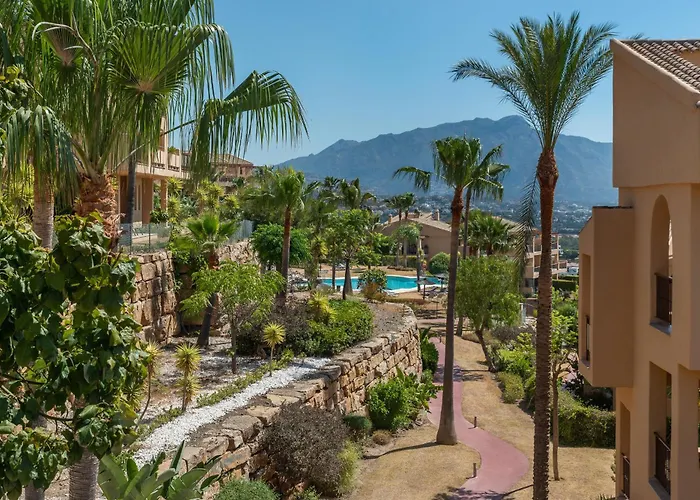 Appartement Large 3-bedroom Nestled In Golf Paradise Estepona
