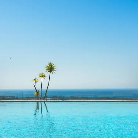 Large 3-bedroom Nestled In Golf Paradise Διαμέρισμα *